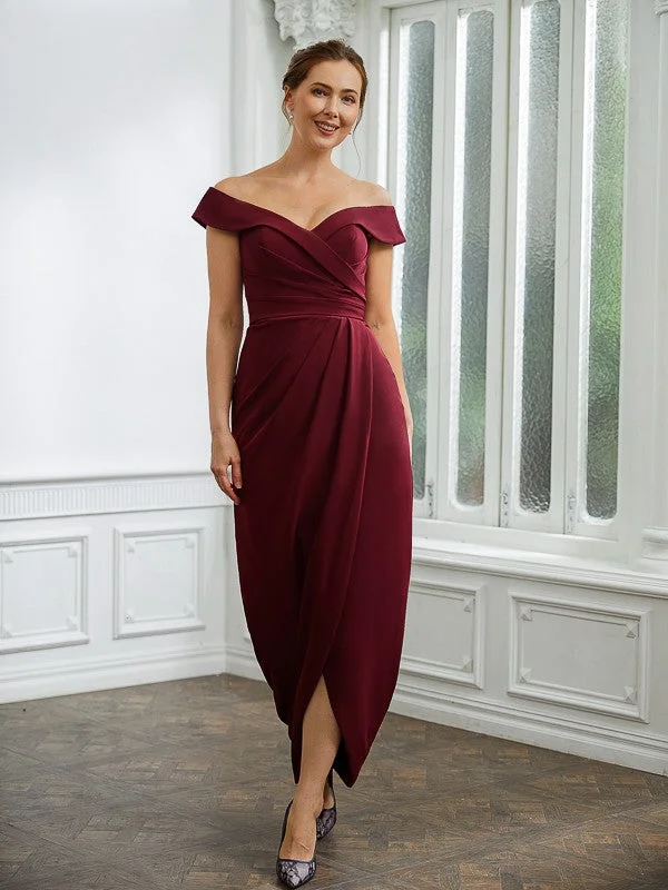 Women's Luxury Attire Minimalist Elegant Sheath/Column Stretch Crepe Ruched Off-the-Shoulder Sleeveless Floor-Length Mother of the Bride Dresses