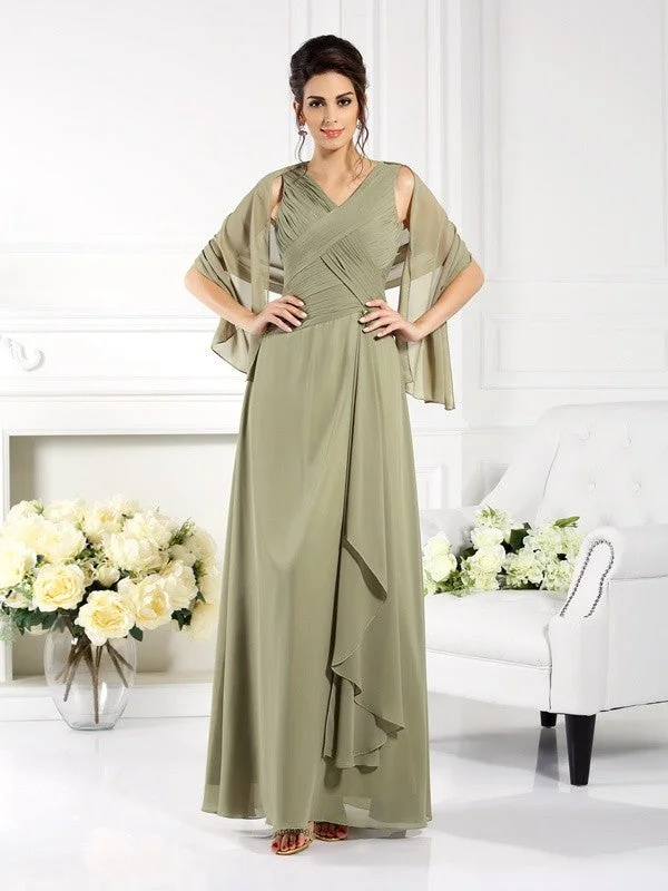 Women's Transitional Attire Refined Look A-Line/Princess V-neck Pleats Sleeveless Long Chiffon Mother of the Bride Dresses