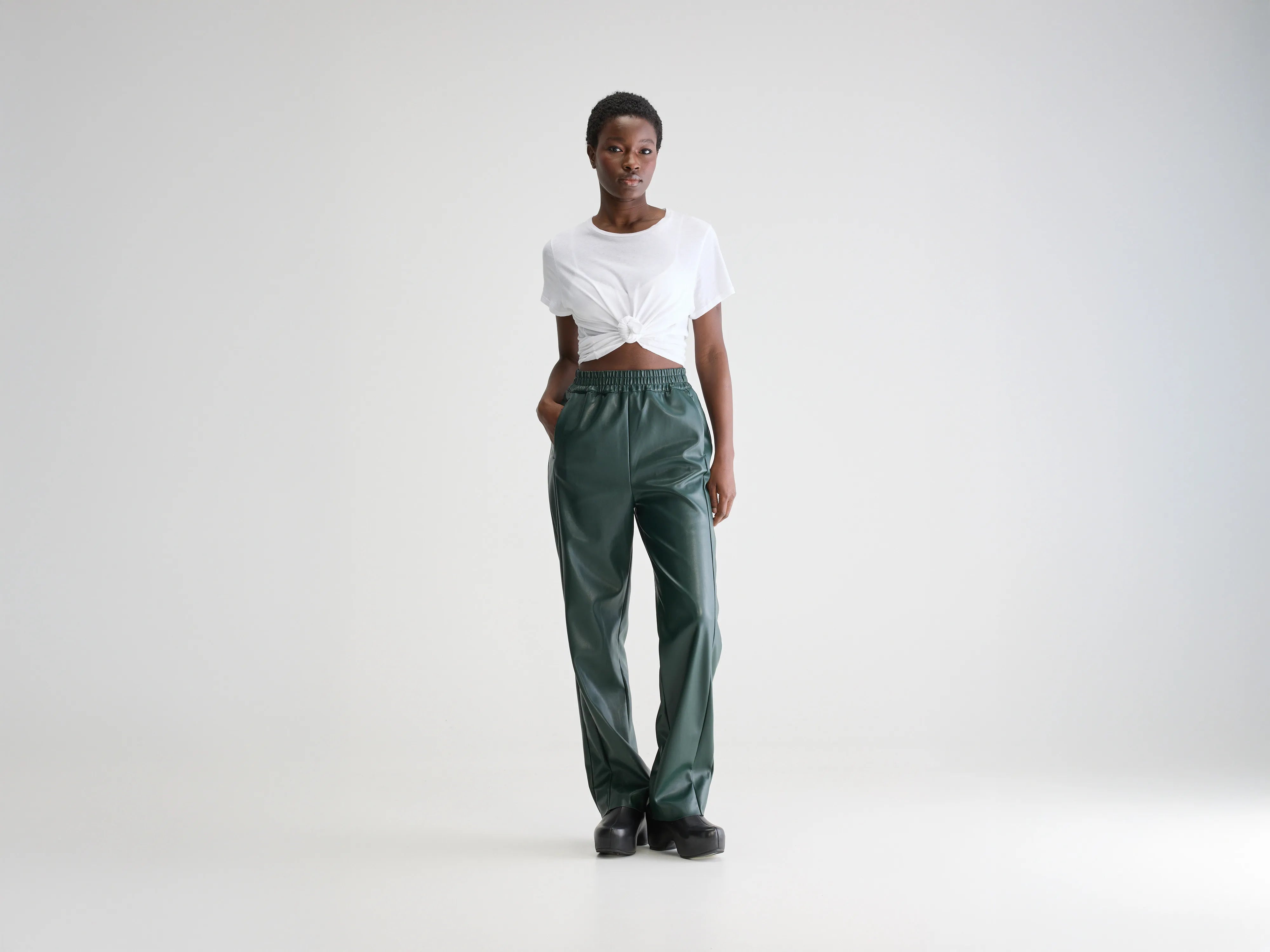 Timeless Women's Apparel Limited Time Offers Janda faux leather trousers (251 / W / HUNTER)