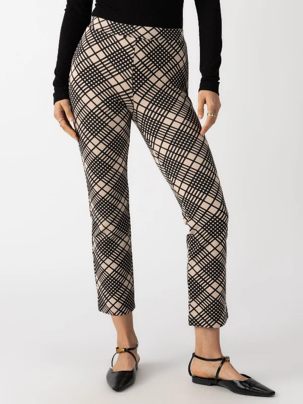 Comfortable Lounge Clothing Nordic Minimalist Home Look Carnaby Semi High Rise Kick Crop Legging Graphic Plaid