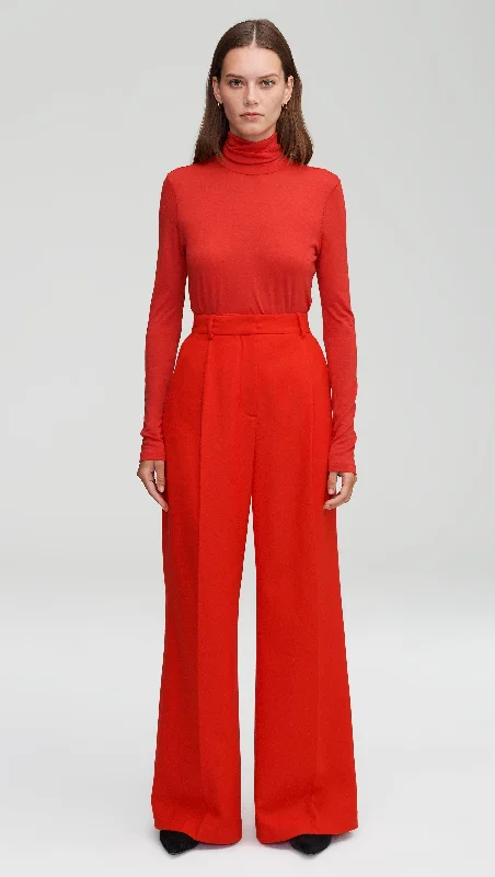 Women's Evening Wear Attire Minimalist Elegant Single Pleat Trouser in Wool Twill | Scarlet