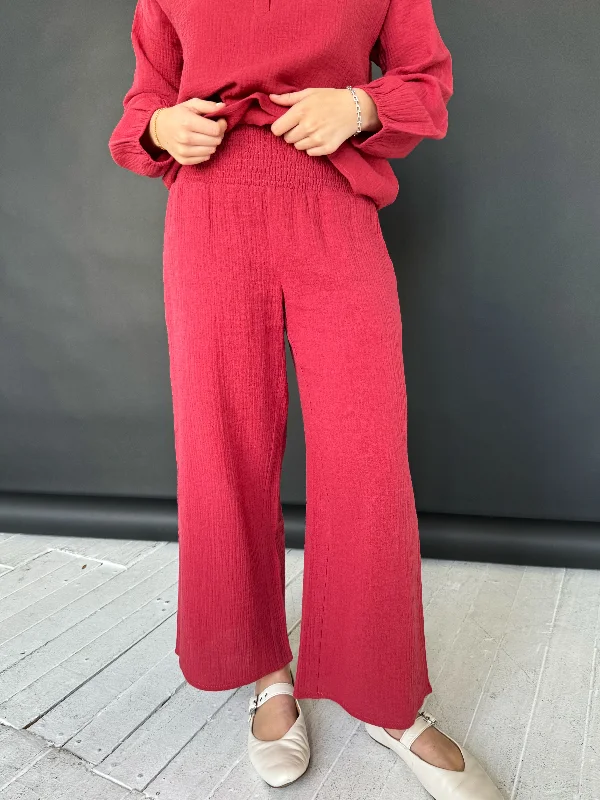 Women's Work Apparel Comfort First Women's Fashion Zoe Smocked Pant - Scarlet