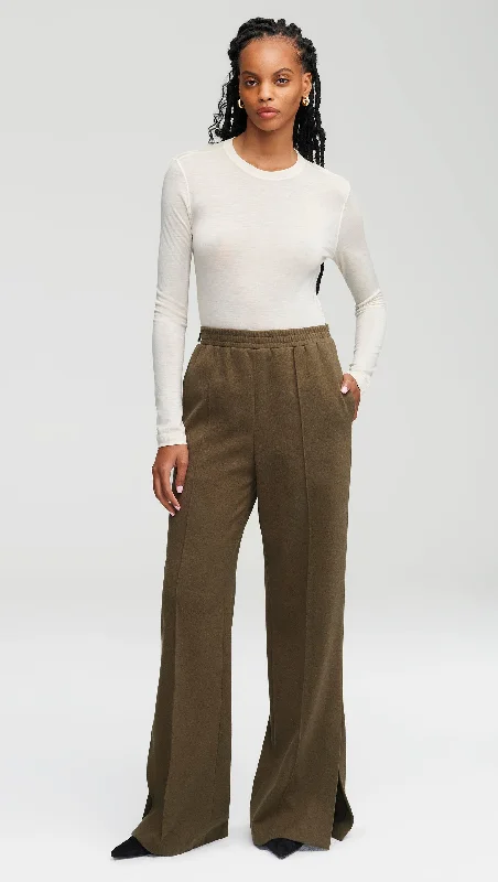 Women's Timeless Attire Seasonal Trend Pull-On Pant in Cozy Jersey | Olive